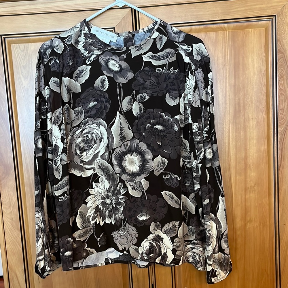 Jones New York blouse